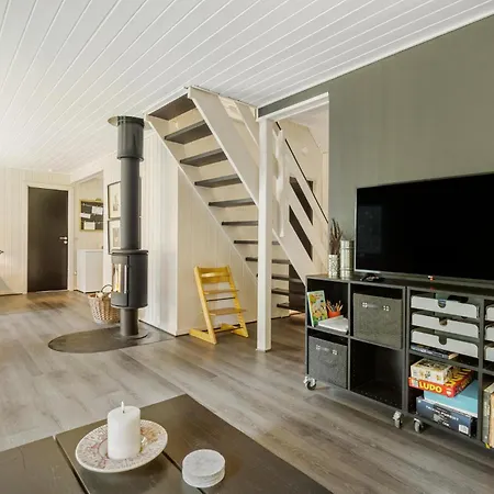 בית נופש Beautiful In With Kitchen