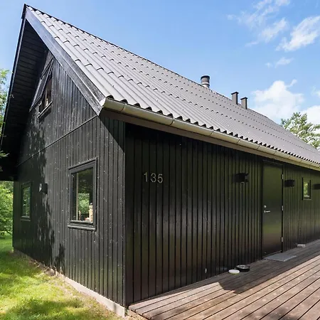 בית נופש Beautiful In With Kitchen